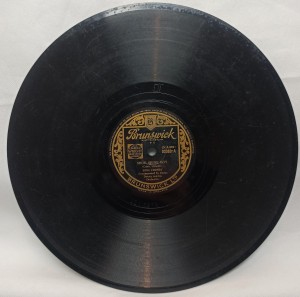 Bing Crosby, The Mills Brothers: Shoe Shine Boy / Dinah 3080c