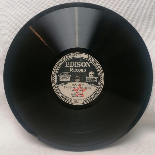 Betsy Lane Shepherd Gay Gitana / Gipsy's Warning 80760 Edison