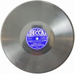 Andrews Sisters Ti-pi-tin / Where Have We Met Before 1703 Decca