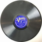 Frankie Trumbauer Sugar Foot Stomp / I Don't Stand a Ghost of Chance 8256 Varsity